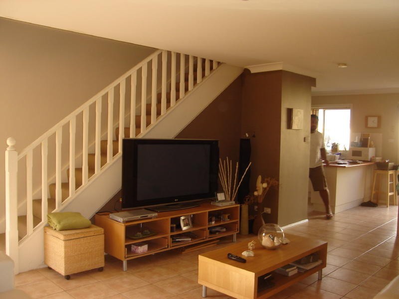 2/11-12 Mataro Close, Edensor Park NSW 2176