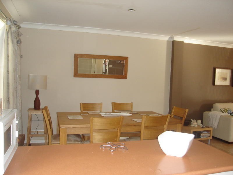 2/11-12 Mataro Close, Edensor Park NSW 2176