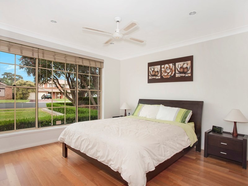 54 Kingfisher Avenue, Bossley Park NSW 2176