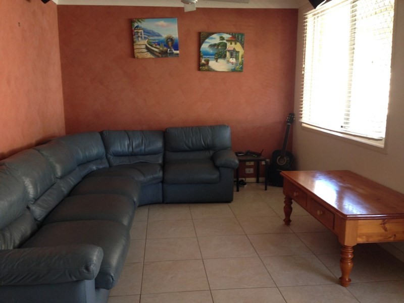 10 Roberts Road, Casula NSW 2170