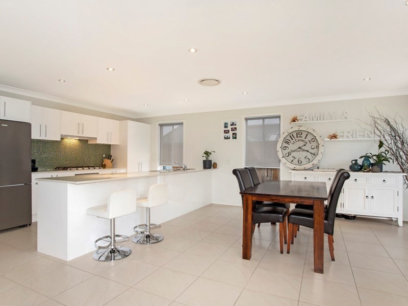 66 Hemsworth Avenue, Middleton Grange NSW 2171