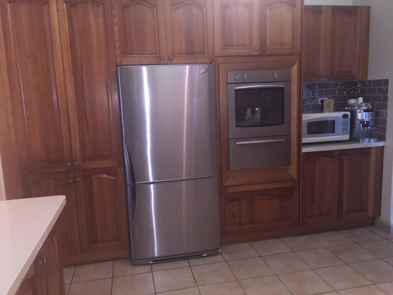 3 Grevillea Close, Bossley Park NSW 2176