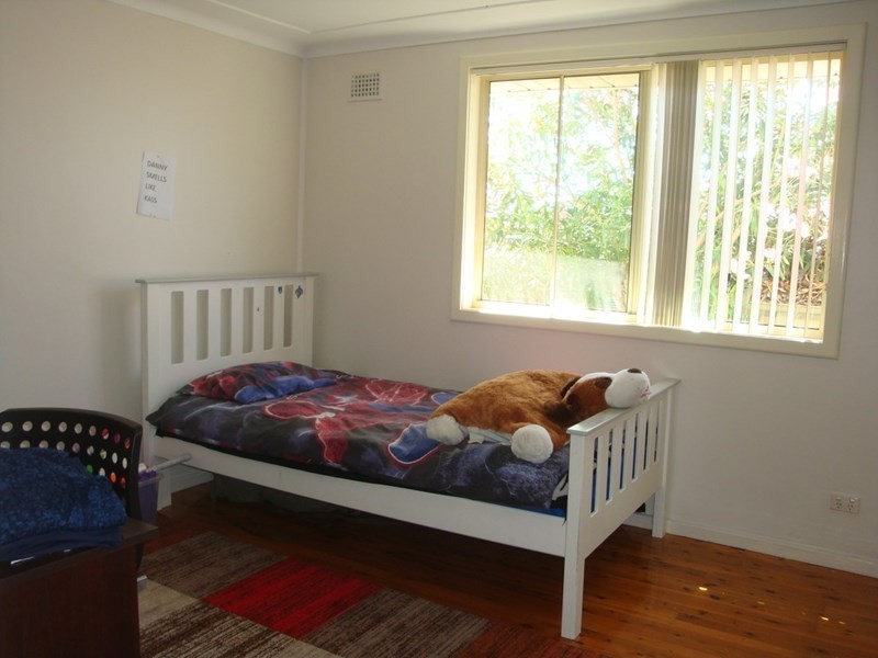 8 Lawford Street, Fairfield West NSW 2165