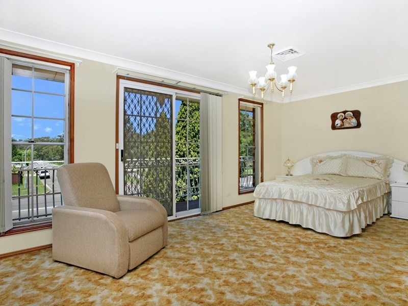 195 Mimosa Road, Bossley Park NSW 2176