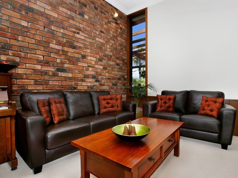 4 Aramon Close, Edensor Park NSW 2176