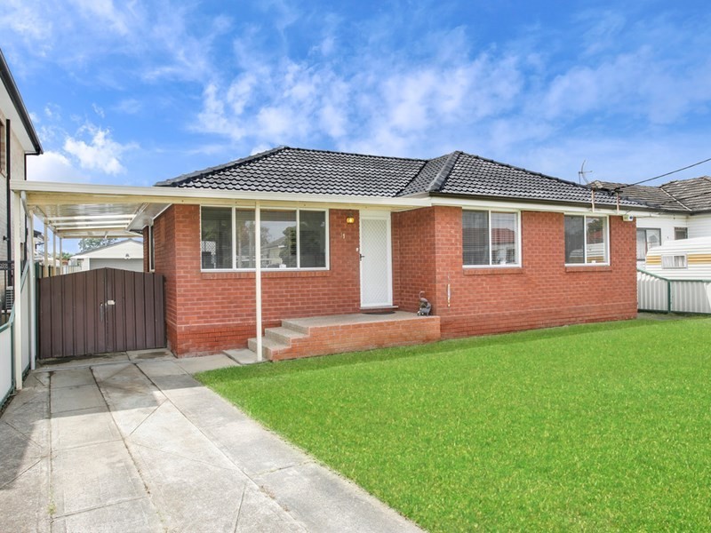 11 Chisholm Street, Smithfield NSW 2164