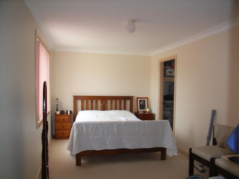 2 Saxon Place, Cecil Hills NSW 2171