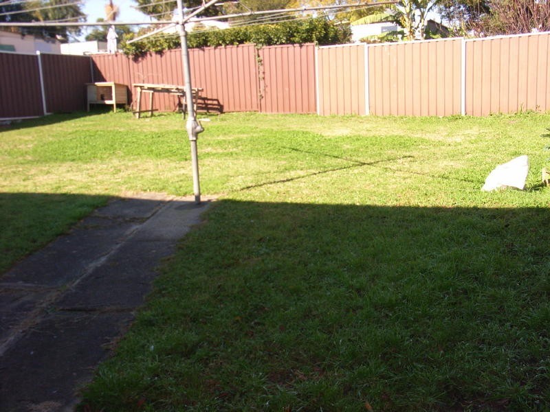 10 Moir Street, Smithfield NSW 2164