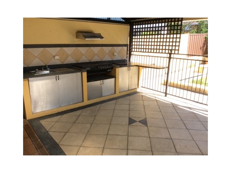 20 Berry Street, Prairiewood NSW 2176