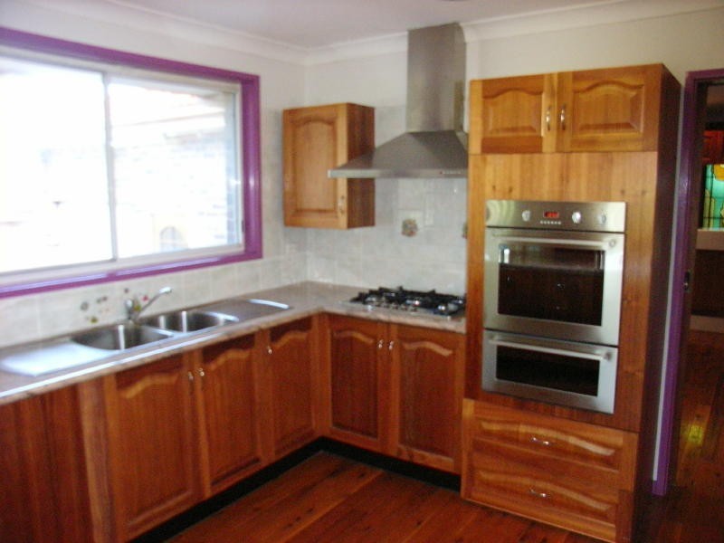 33 Nineveh Crescent, Greenfield Park NSW 2176