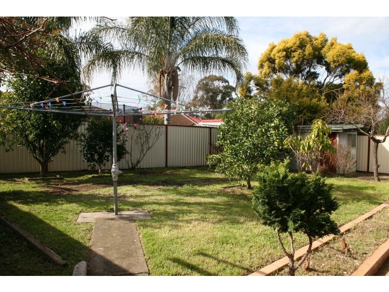 33 Nineveh Crescent, Greenfield Park NSW 2176