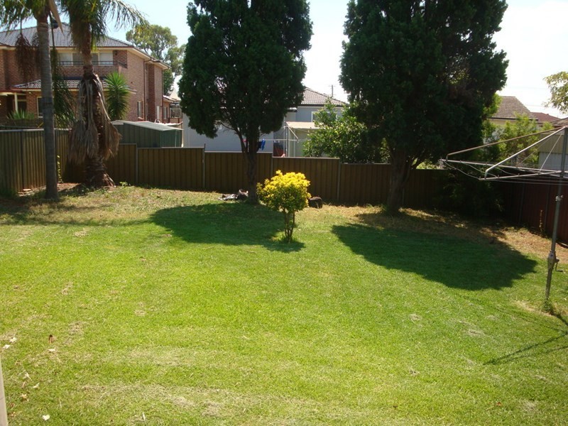 308 Smithfield Road, Fairfield West NSW 2165