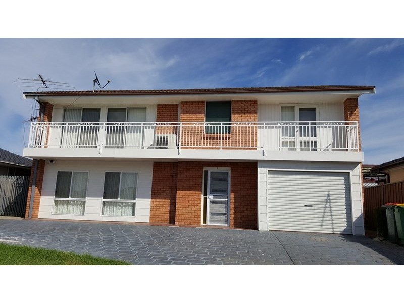 9 Dakota Drive, Bossley Park NSW 2176