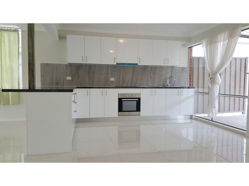 9 Dakota Drive, Bossley Park NSW 2176