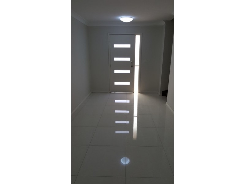 9 Dakota Drive, Bossley Park NSW 2176