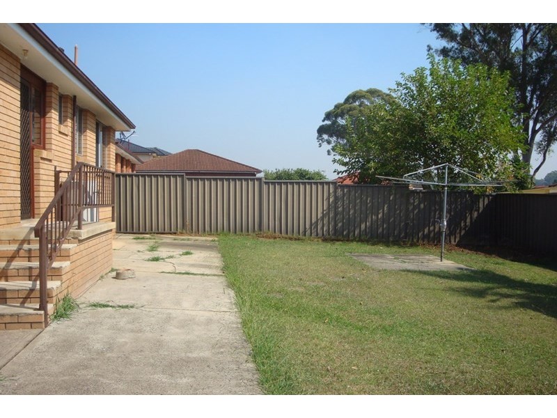 8 Pueblo Street, Greenfield Park NSW 2176