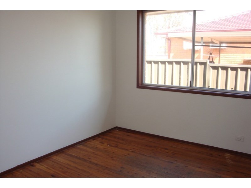 8 Pueblo Street, Greenfield Park NSW 2176