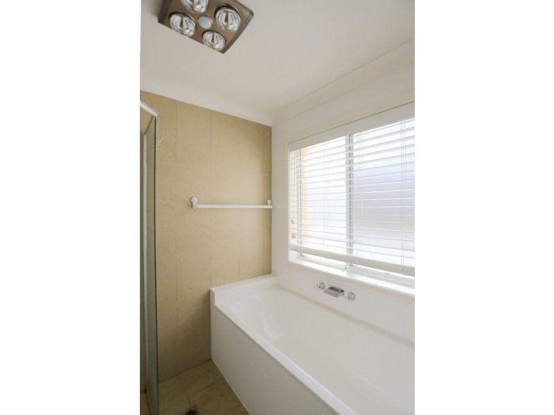 10 Bilpin Place, Bossley Park NSW 2176