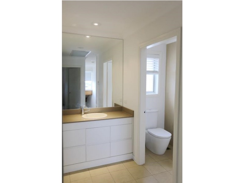 10 Bilpin Place, Bossley Park NSW 2176