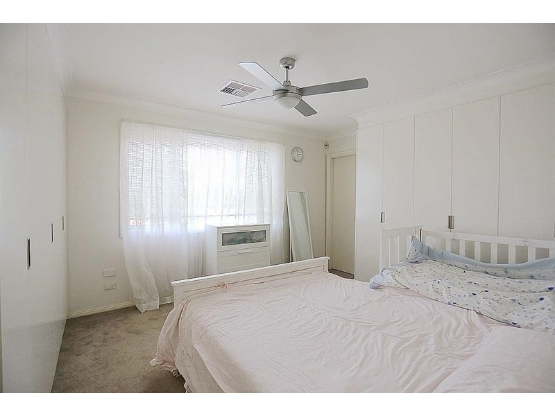 10 Bilpin Place, Bossley Park NSW 2176