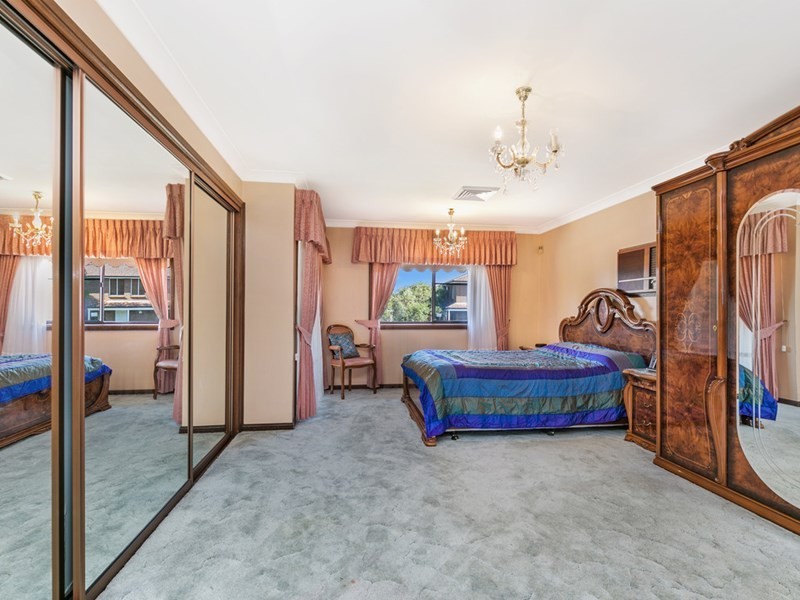 26 Falklands Avenue, Bossley Park NSW 2176