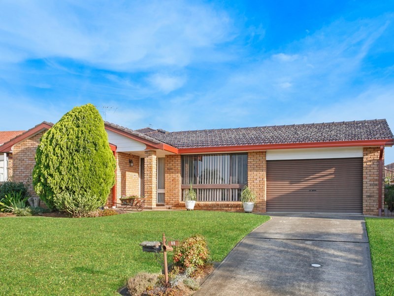 11 Leonello Place, Edensor Park NSW 2176