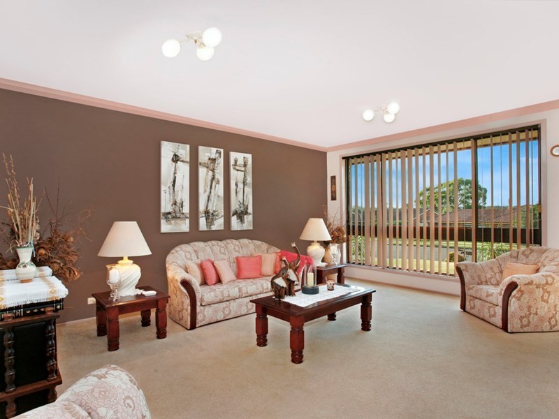 11 Leonello Place, Edensor Park NSW 2176