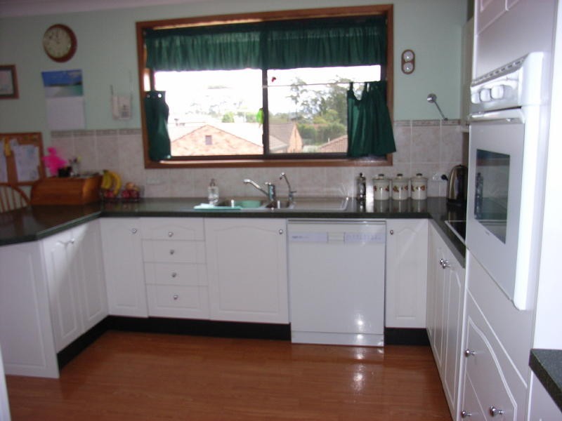 16 Christie Street, Prairiewood NSW 2176