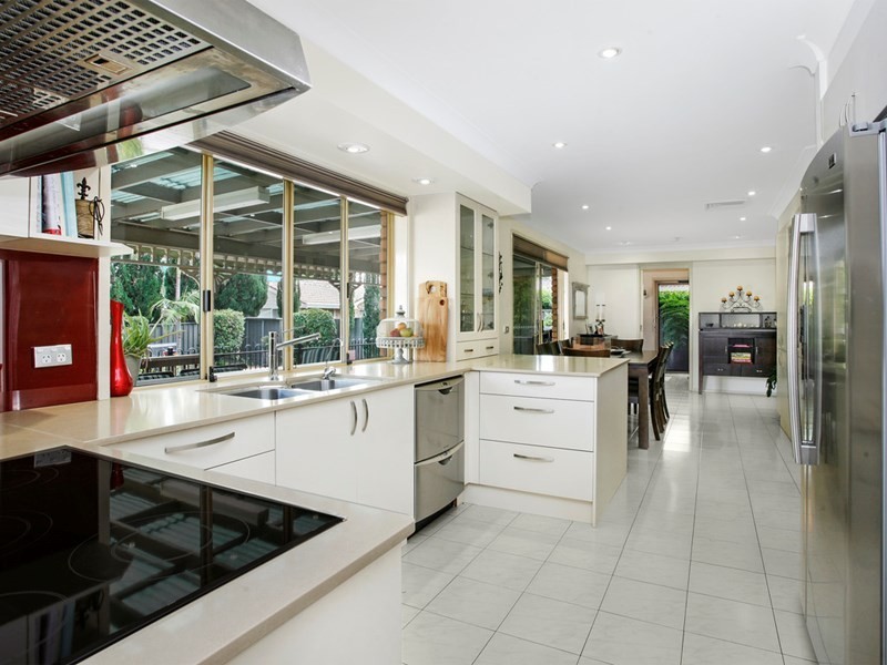 25 Wylde Crescent, Abbotsbury NSW 2176