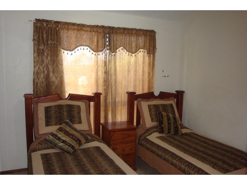 6 Lorne Close, Bossley Park NSW 2176