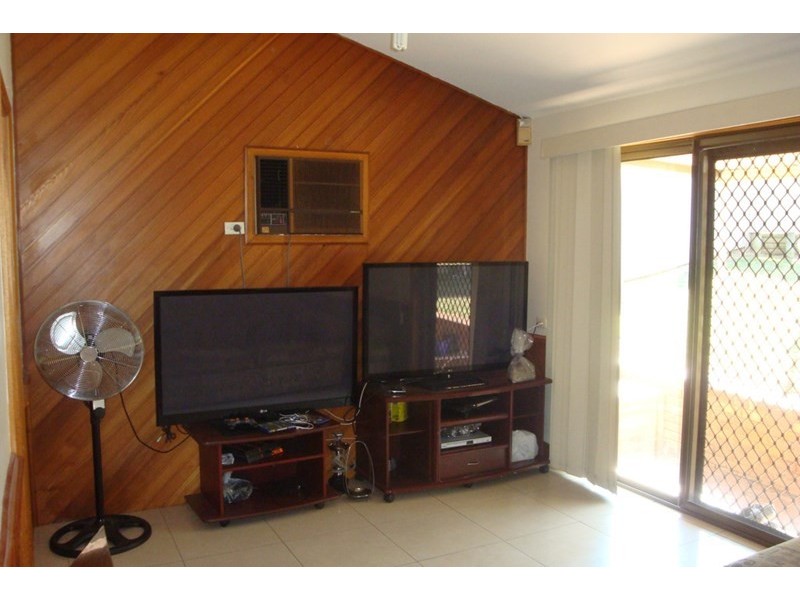 6 Lorne Close, Bossley Park NSW 2176