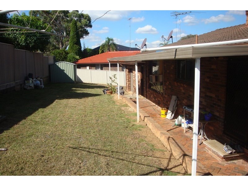 6 Lorne Close, Bossley Park NSW 2176