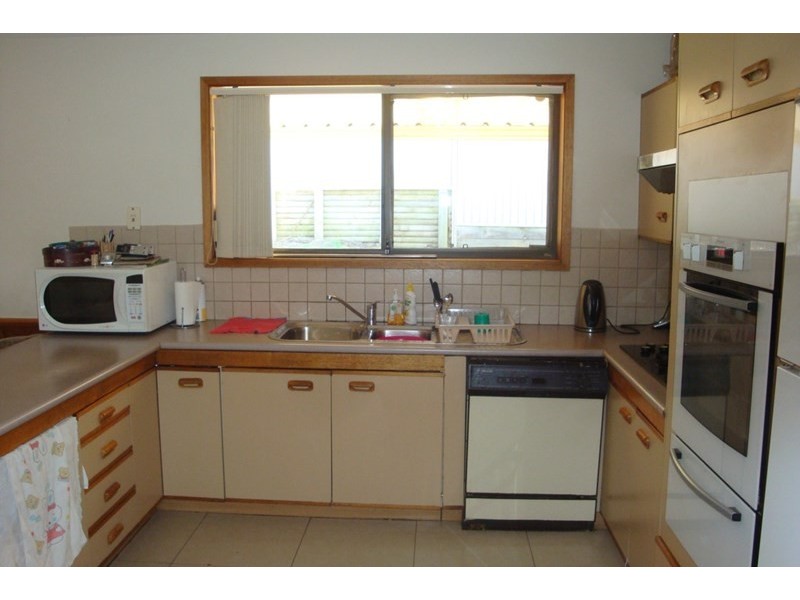 6 Lorne Close, Bossley Park NSW 2176