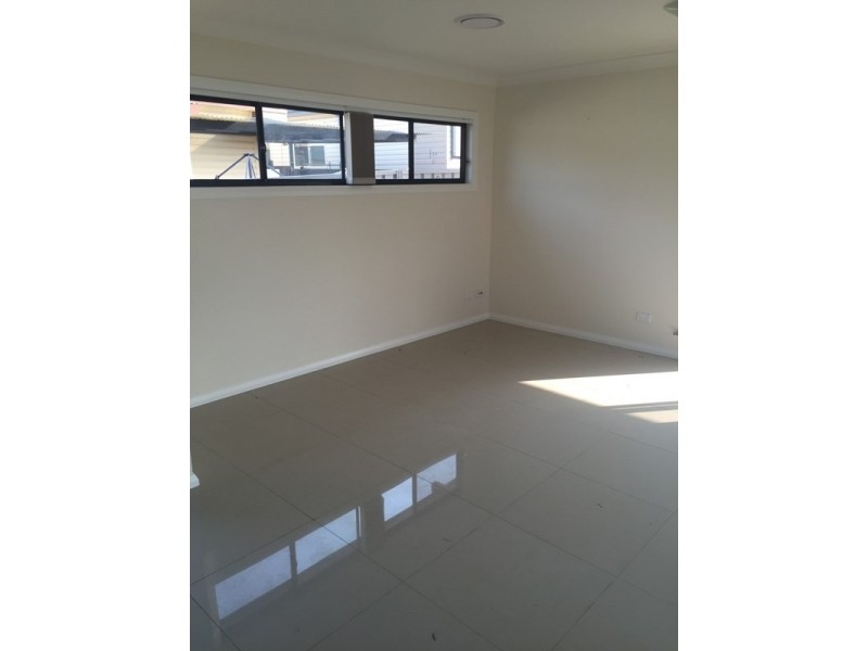 8a Lawford Street, Fairfield West NSW 2165