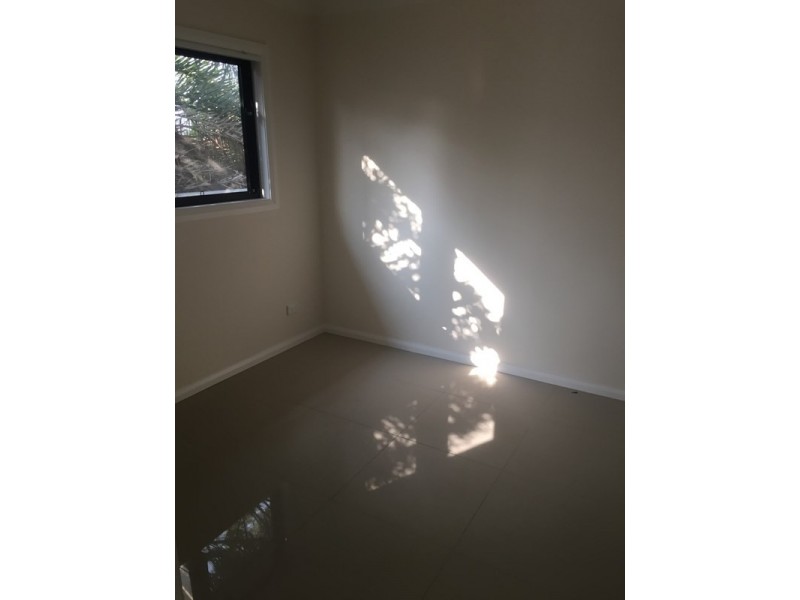 8a Lawford Street, Fairfield West NSW 2165