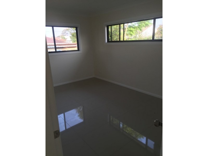 8a Lawford Street, Fairfield West NSW 2165