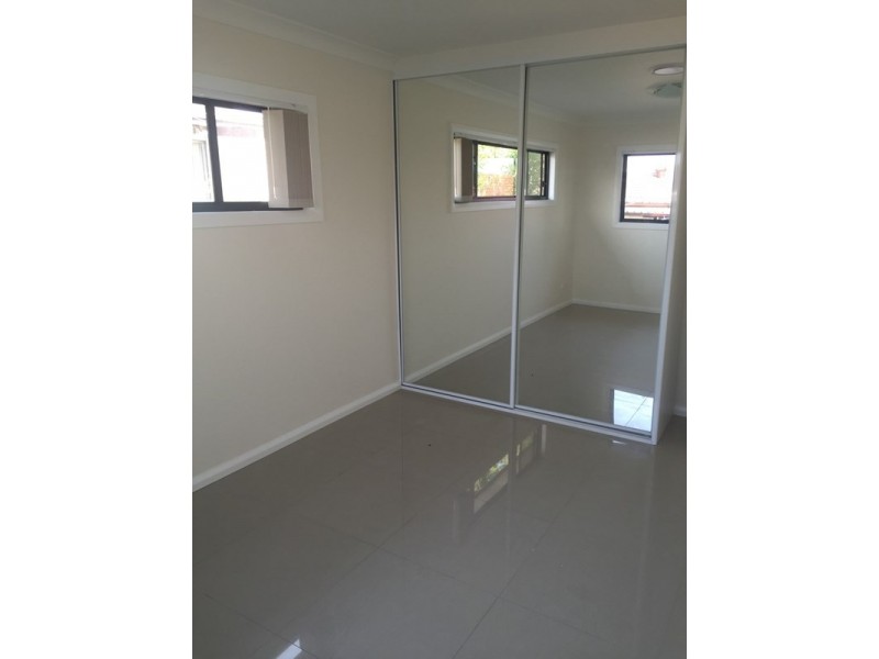 8a Lawford Street, Fairfield West NSW 2165