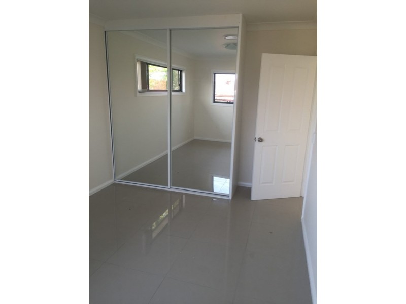 8a Lawford Street, Fairfield West NSW 2165