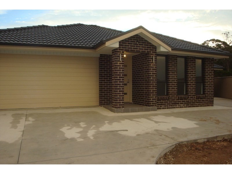 28 Domain Boulevard, Prestons NSW 2170