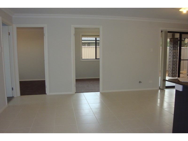 28 Domain Boulevard, Prestons NSW 2170