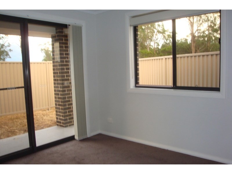 28 Domain Boulevard, Prestons NSW 2170