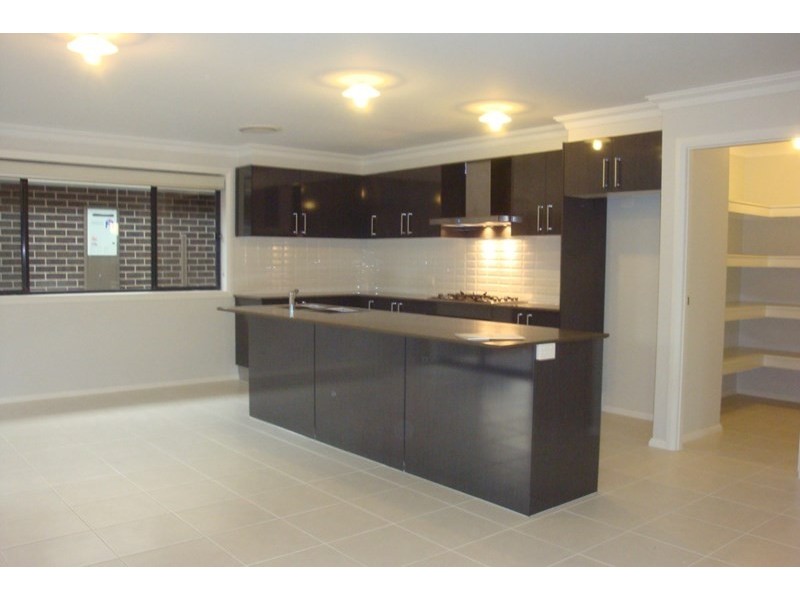 28 Domain Boulevard, Prestons NSW 2170