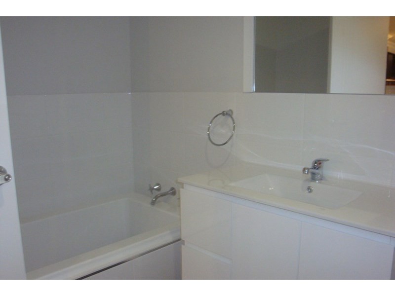 28 Domain Boulevard, Prestons NSW 2170