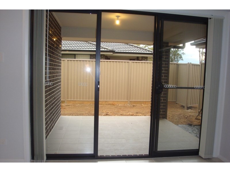 28 Domain Boulevard, Prestons NSW 2170