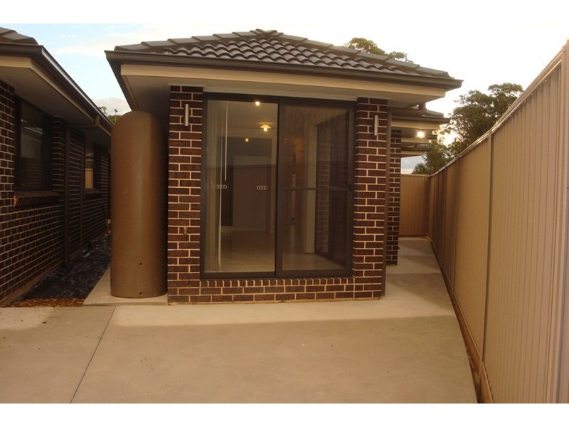 28a Domain Boulevard, Prestons NSW 2170