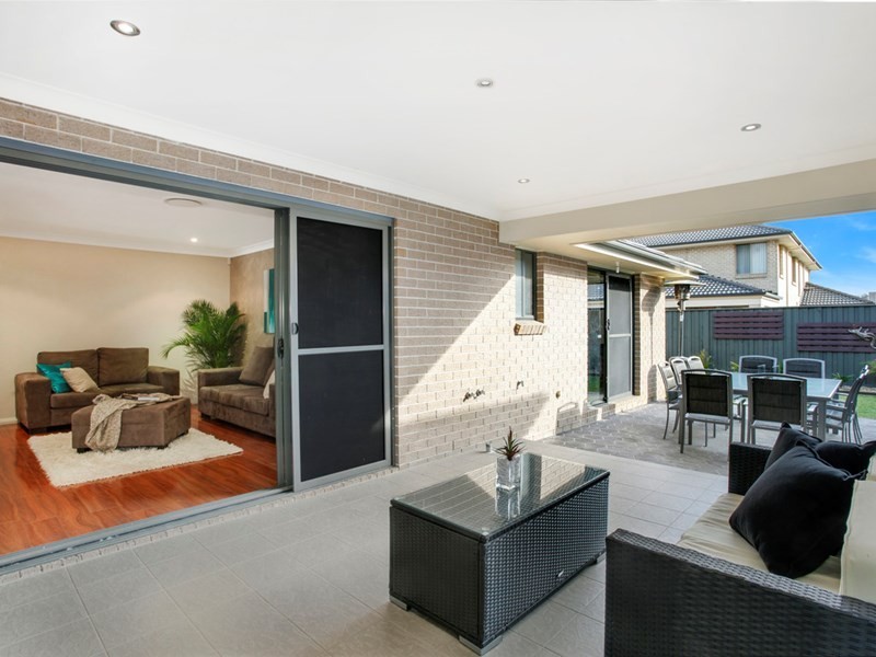 60 Hemsworth Avenue, Middleton Grange NSW 2171