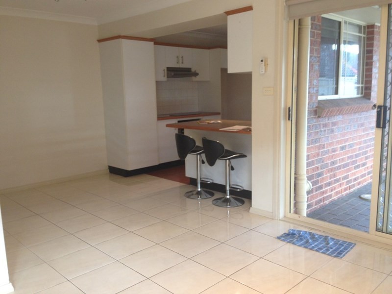 3a Duke Place, Green Valley NSW 2168