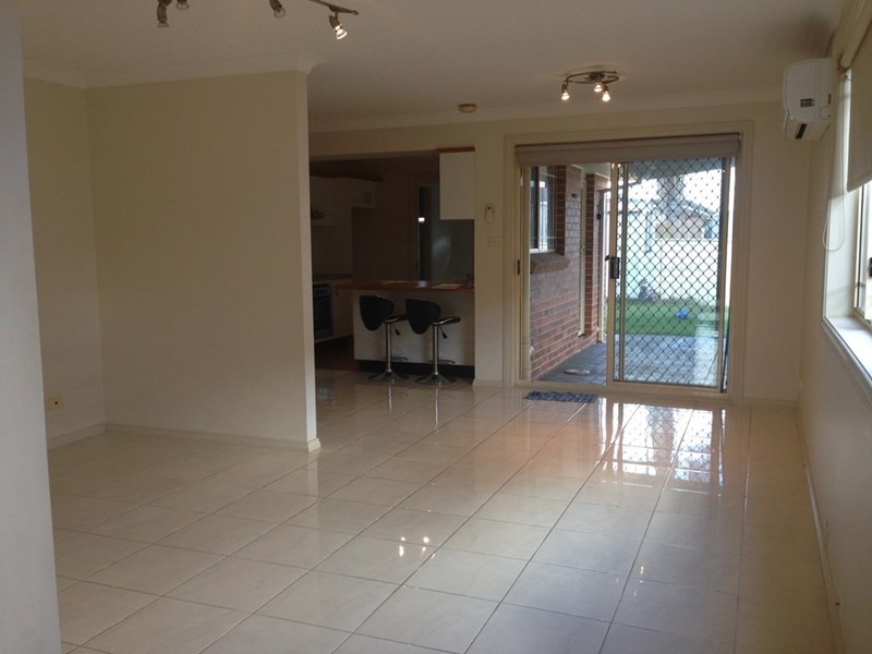 3a Duke Place, Green Valley NSW 2168