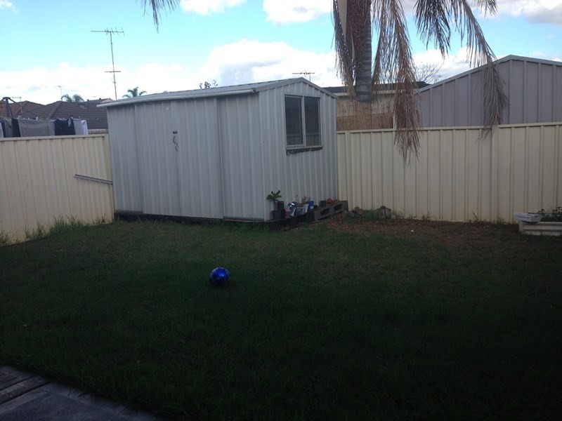 3a Duke Place, Green Valley NSW 2168