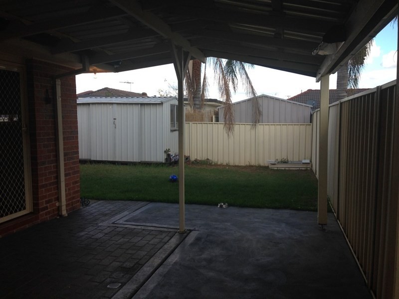 3a Duke Place, Green Valley NSW 2168